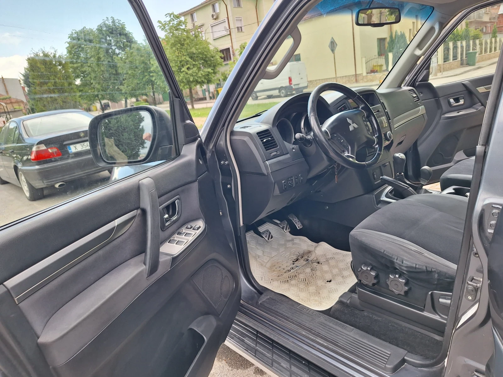 Mitsubishi Pajero, снимка 9 - Автомобили и джипове - 54557227