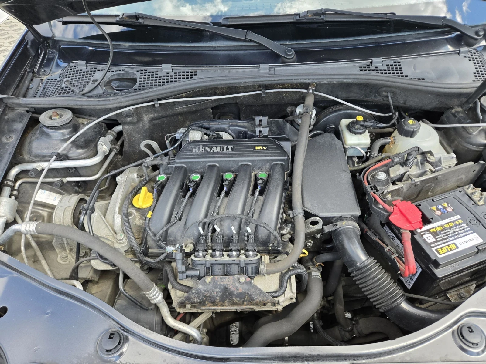 Dacia Duster 1.6i-105кс= ФАБРИЧНА ГАЗ= КЛИМАТИК= EURO 5B, снимка 17 - Автомобили и джипове - 54891841