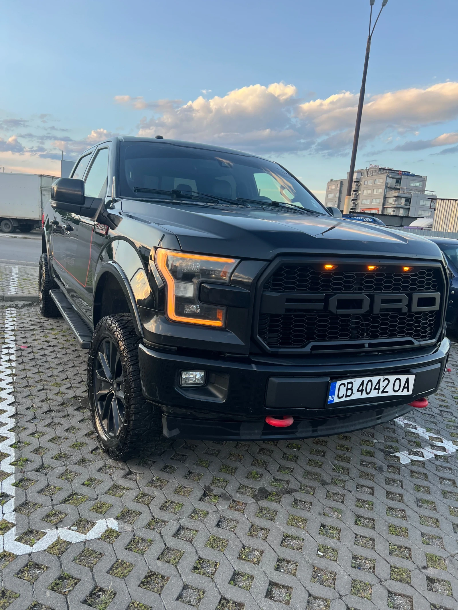 Ford F150 Lariat, снимка 5 - Автомобили и джипове - 54931538