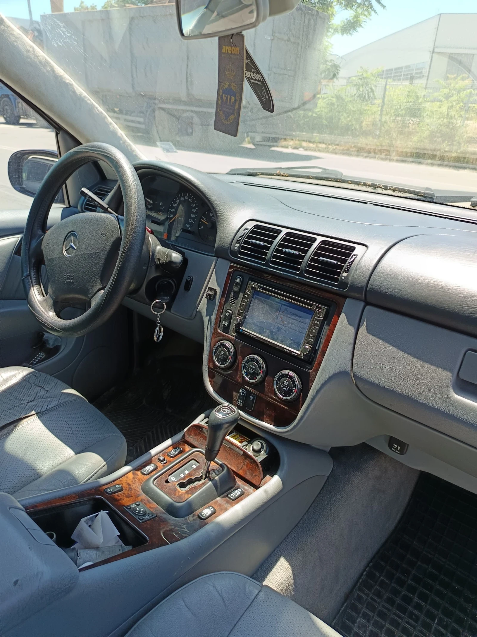 Mercedes-Benz ML 270, снимка 4 - Автомобили и джипове - 54985917