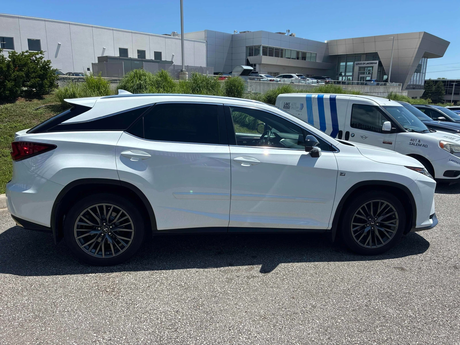 Lexus RX 350 2 КЛЮЧА * ПАНОРАМА * CARFAX * АВТО КРЕДИТ, снимка 4 - Автомобили и джипове - 55217783