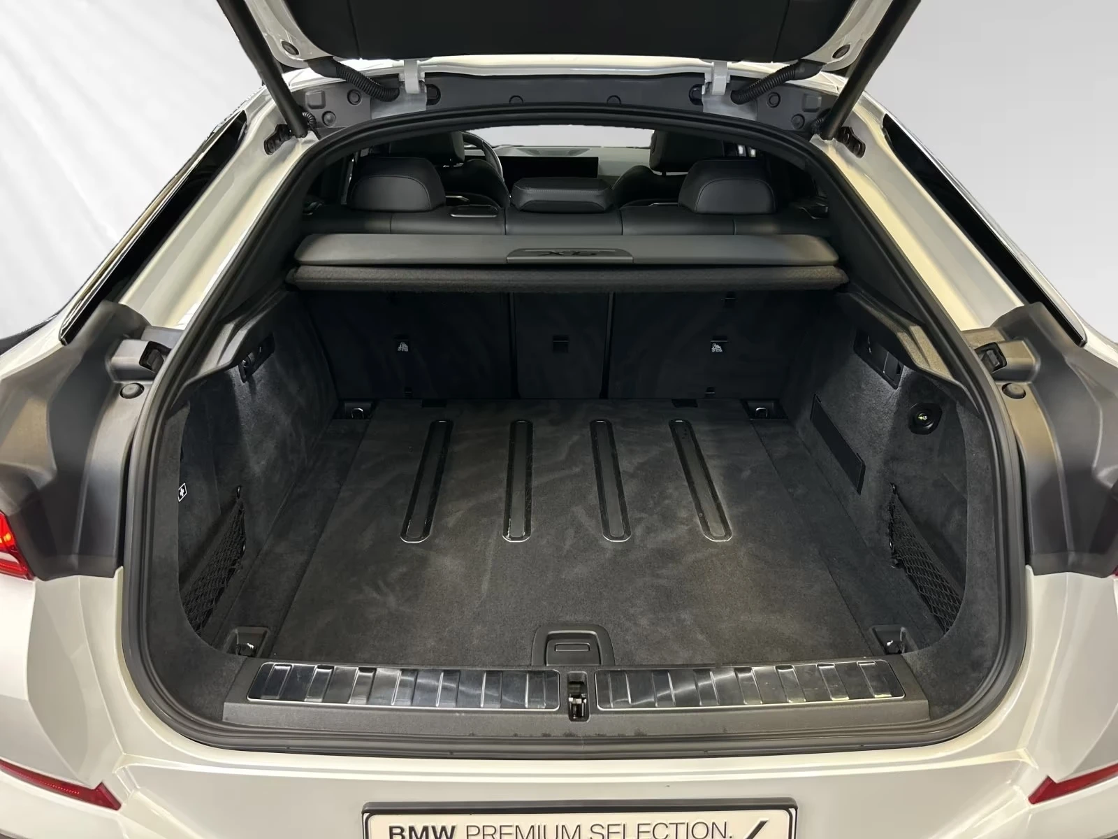 BMW X6 xDrive40d/M Sport/360/Harman Kardon/PANO/, снимка 16 - Автомобили и джипове - 55440673