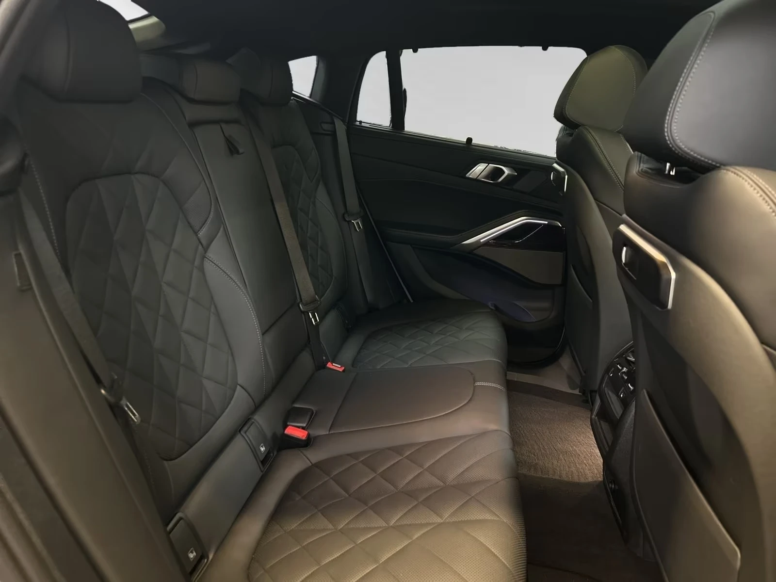 BMW X6 xDrive40d/M Sport/360/Harman Kardon/PANO/, снимка 14 - Автомобили и джипове - 55440673