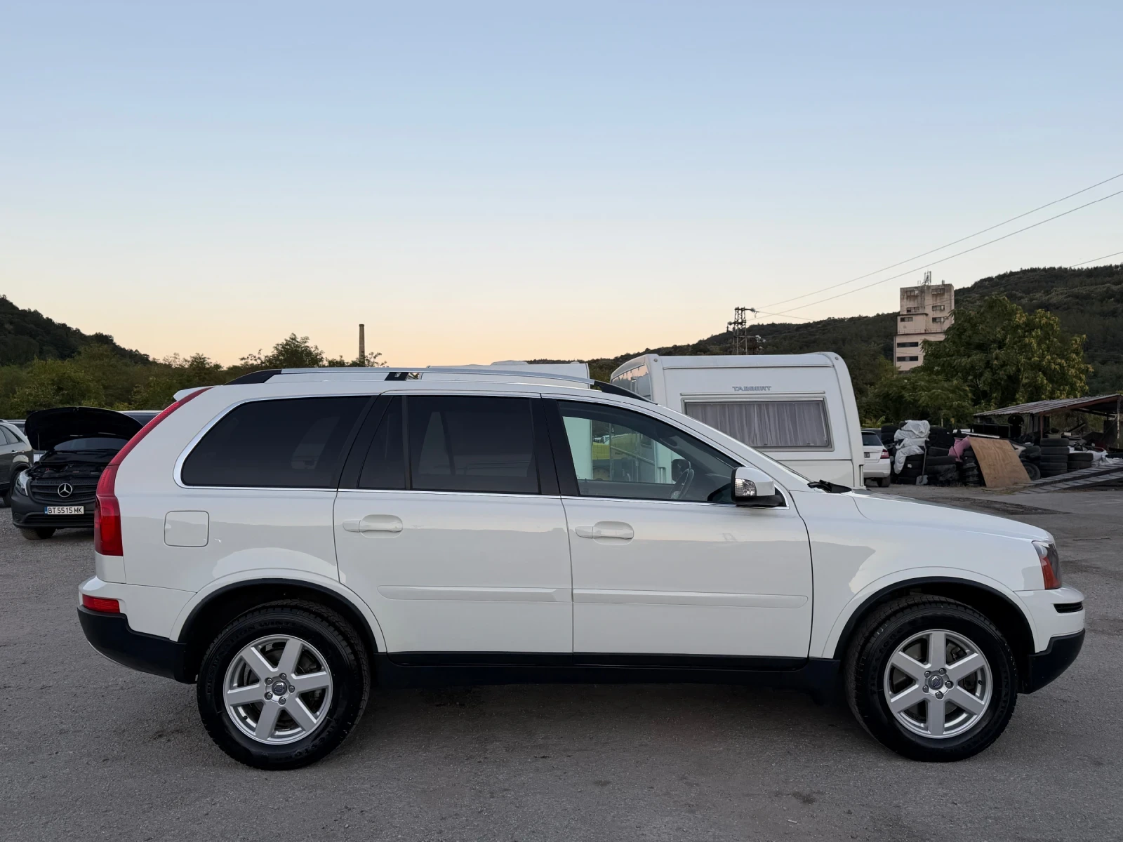 Volvo Xc90 2.4D AVTOMAT/4X4//7МЕСТАКОЖА, снимка 2 - Автомобили и джипове - 55753938