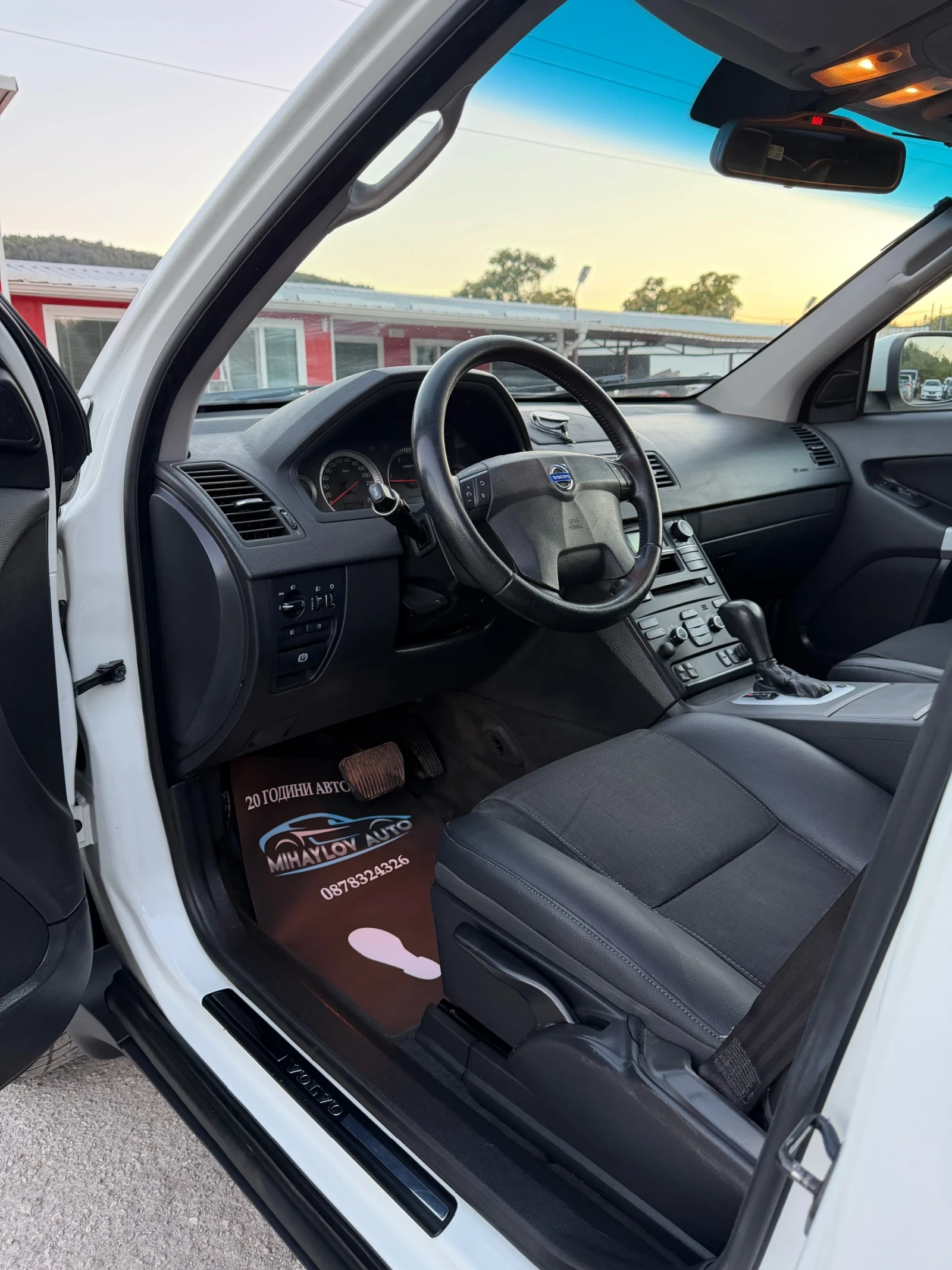 Volvo Xc90 2.4D AVTOMAT/4X4//7МЕСТАКОЖА, снимка 10 - Автомобили и джипове - 55753938