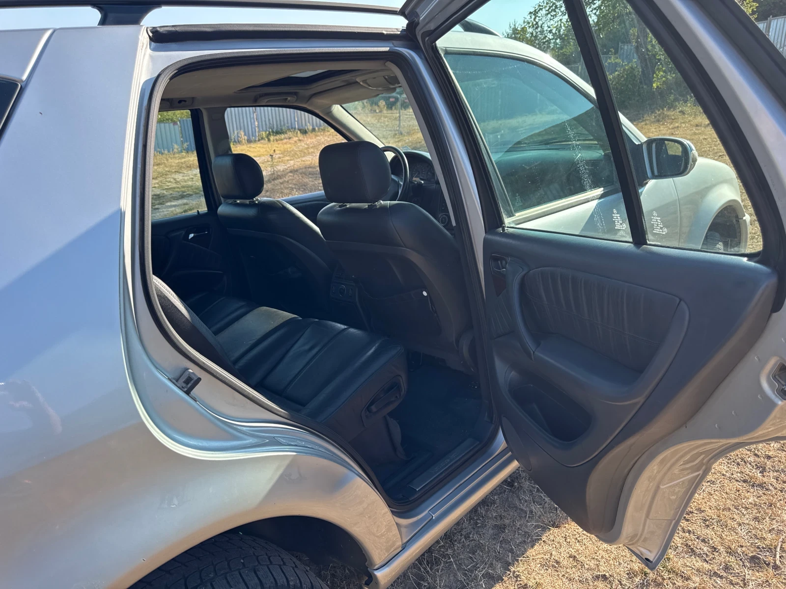 Mercedes-Benz ML 270, снимка 13 - Автомобили и джипове - 55935350