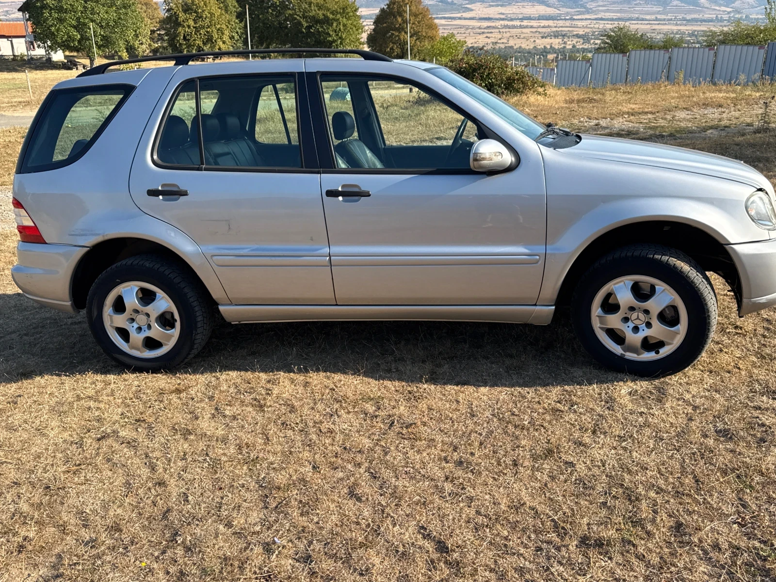 Mercedes-Benz ML 270, снимка 3 - Автомобили и джипове - 55935350