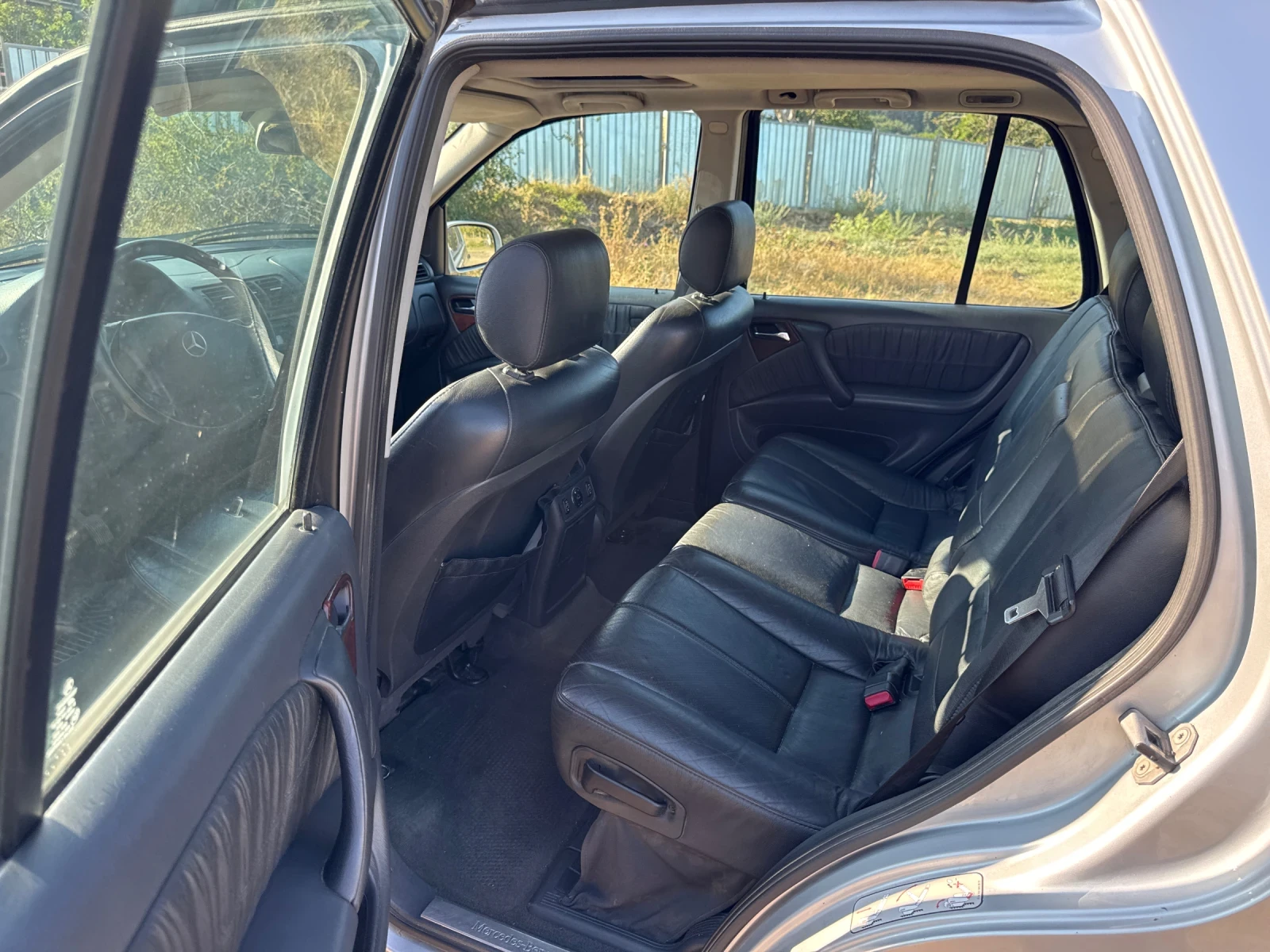 Mercedes-Benz ML 270, снимка 11 - Автомобили и джипове - 55935350