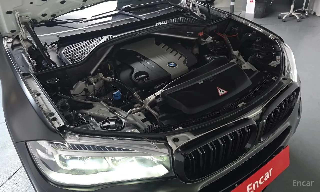 BMW X5 * xDrive M50d * АВТОКРЕДИТ БЕЗ ПЪРВОНАЧАЛНА ВНОСКА, снимка 6 - Автомобили и джипове - 55959309