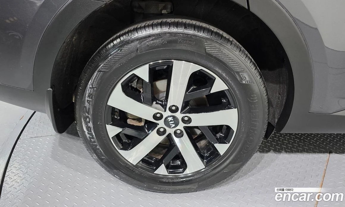 Kia Sorento Diesel 2.2 4WD Prestige, снимка 5 - Автомобили и джипове - 56095943