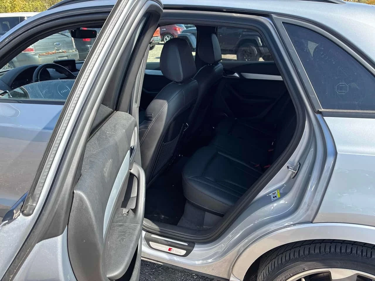 Audi Q3 Technik / Bose / LED / Carfax   | Mobile.bg � ����������� 17