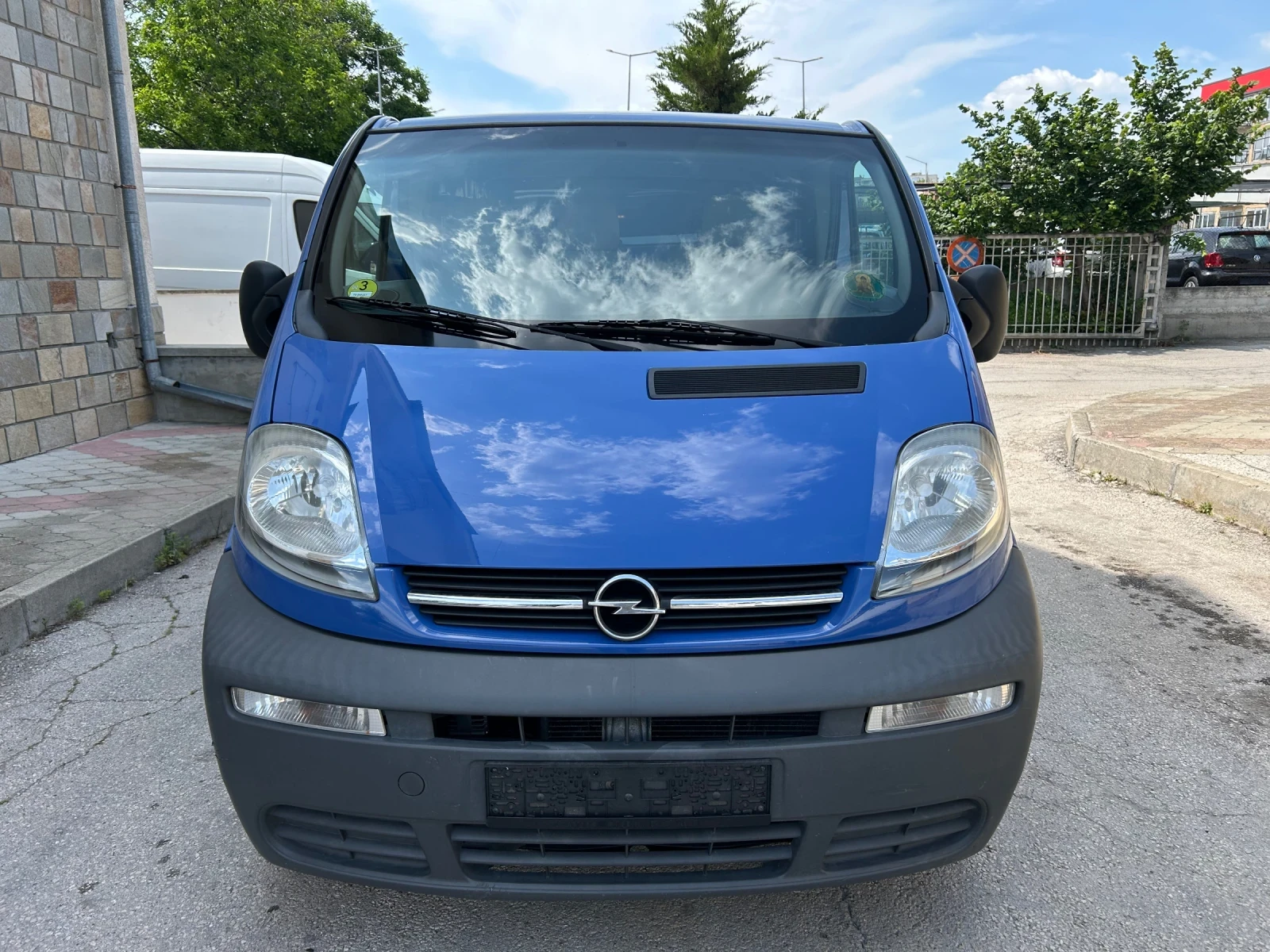 Opel Vivaro 1.9CDTI КЛИМАТИК - изображение 2