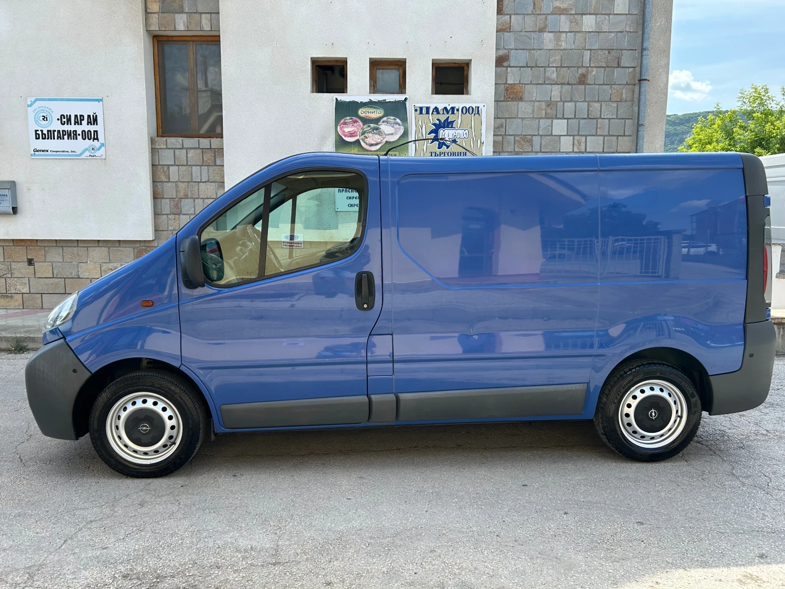 Opel Vivaro 1.9CDTI КЛИМАТИК - изображение 7