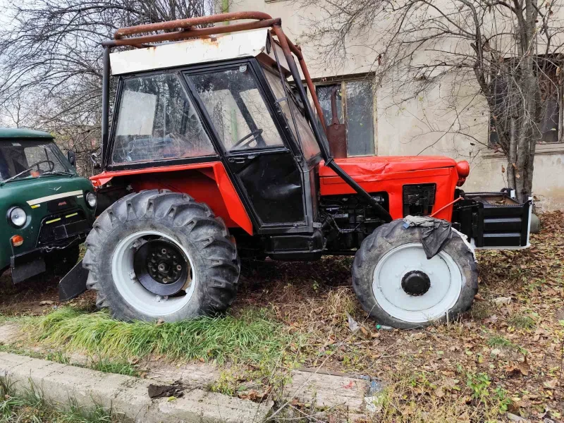 Трактор Zetor 4x4, снимка 4 - Селскостопанска техника - 48042550