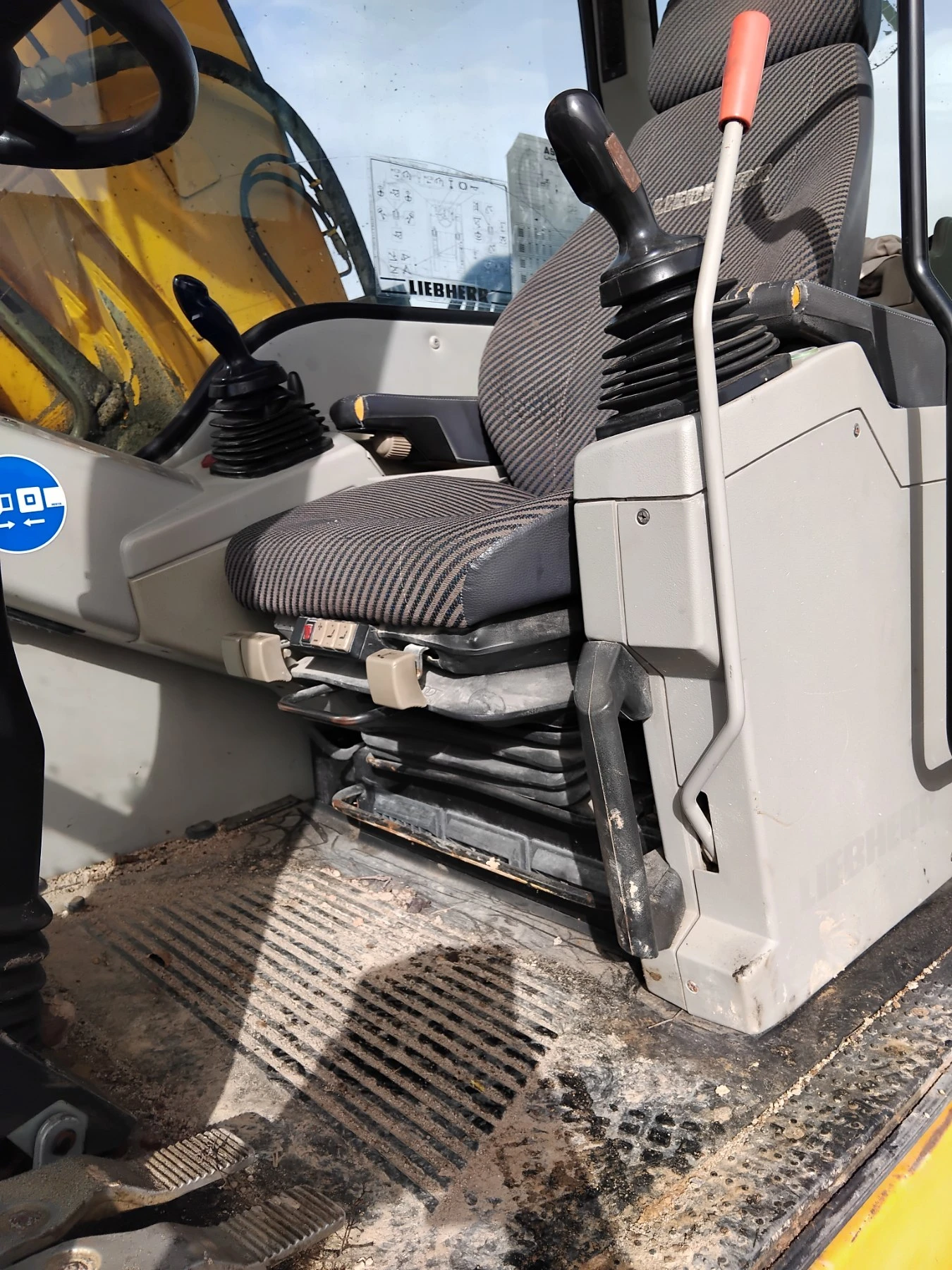 Багер Liebherr A904C - изображение 2