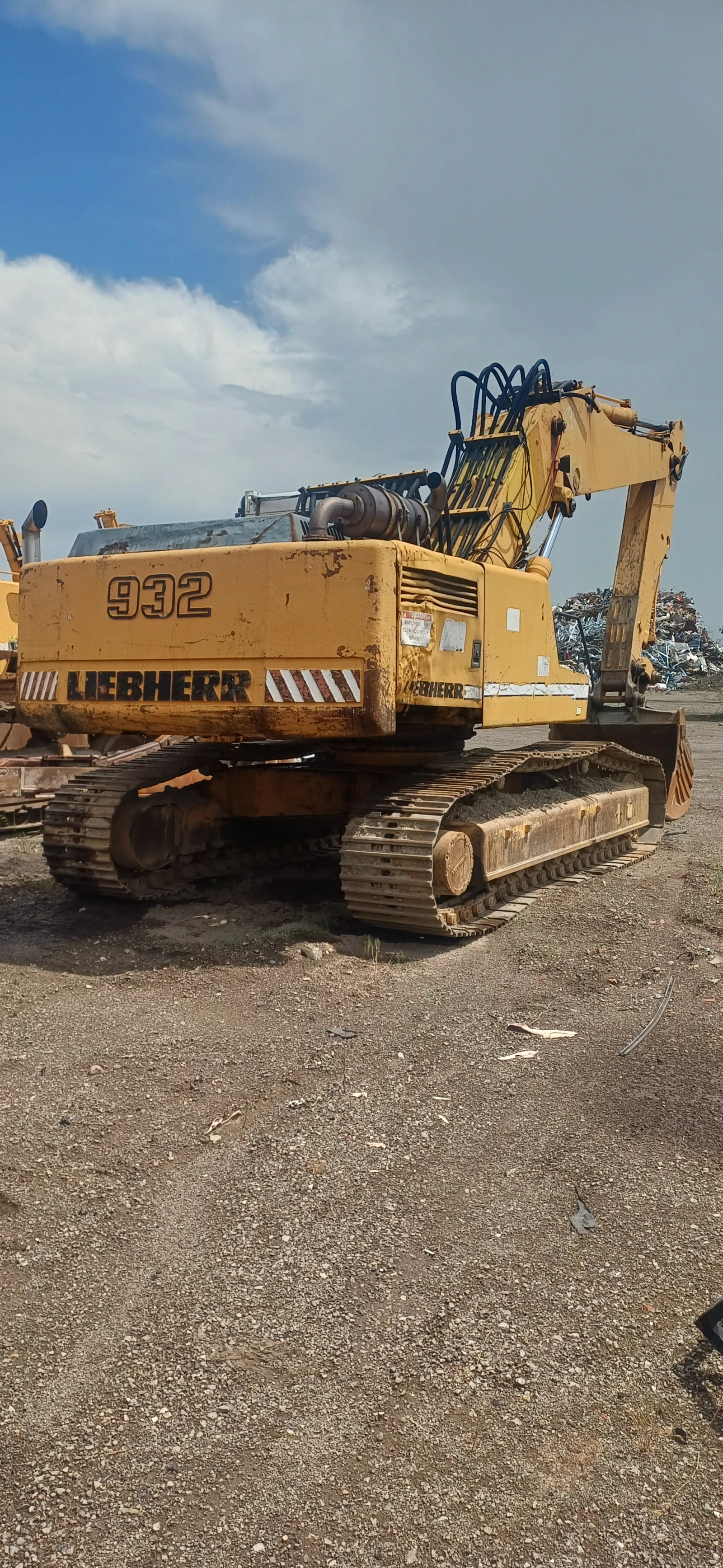 Багер Liebherr 932, снимка 5 - Индустриална техника - 55033804