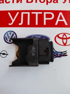 3Q0906093  Реле горивна помпа VW SKODA  3Q0 906 093, снимка 2 - Части - 53108788