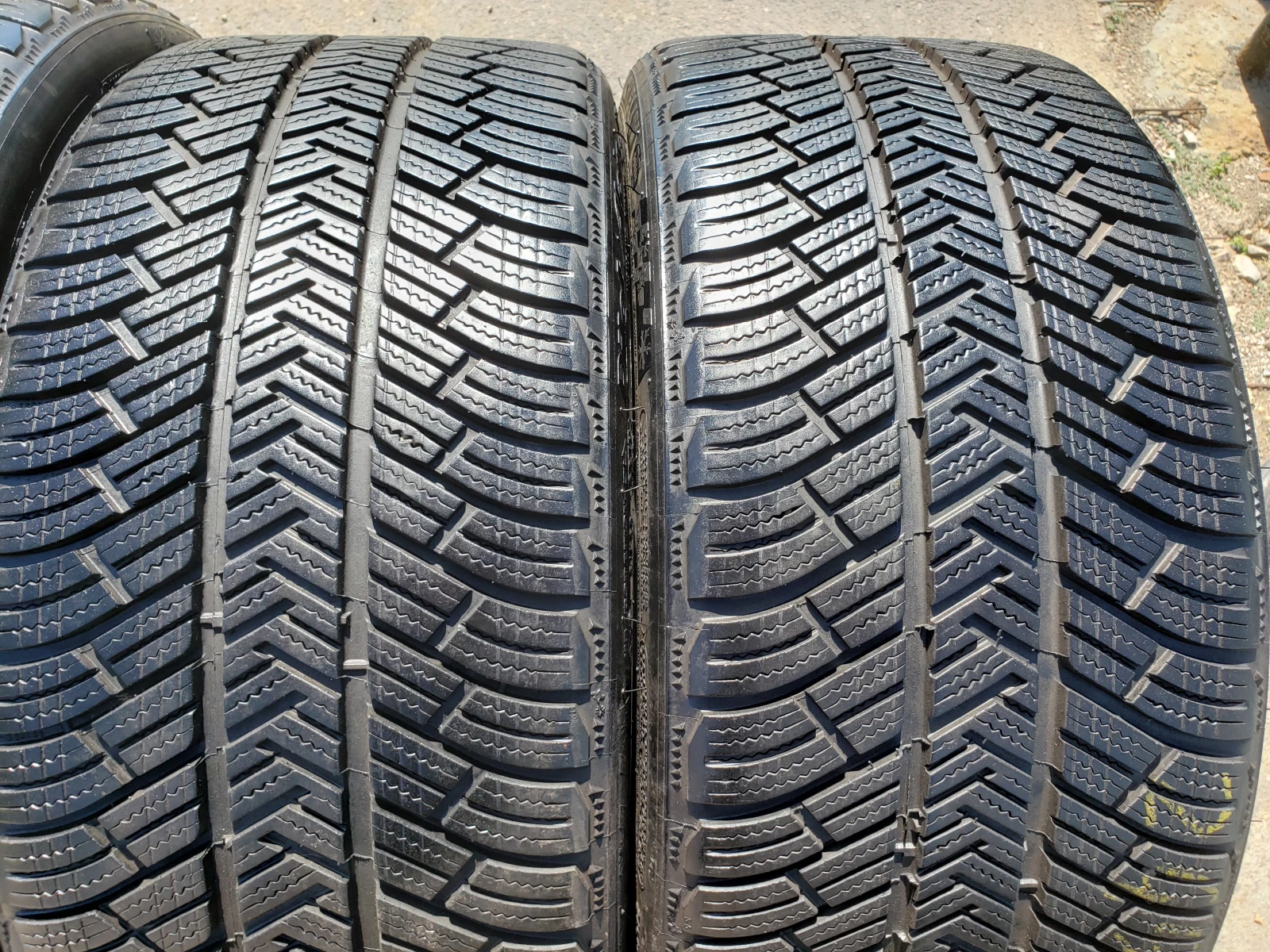 Гуми Зимни 295/30R20