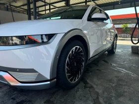 Hyundai Ioniq 5 UNIQ 306 к.с. 4х4 ГАРАНЦИОНЕН ЛИЗИНГ НАЛИЧЕН, снимка 4