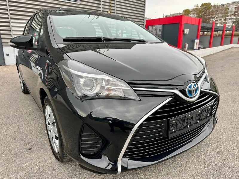 Toyota Yaris 1.5 I HYBRID, снимка 4 - Автомобили и джипове - 42906462