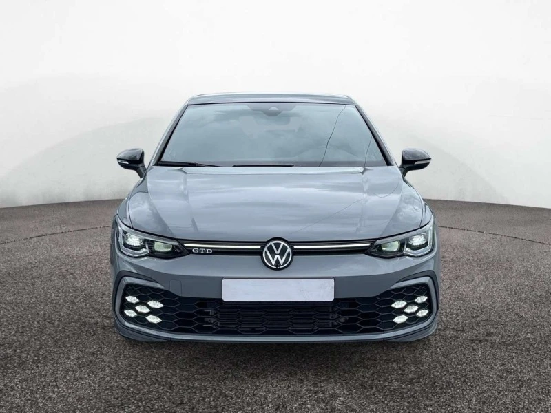 VW Golf 8 GTD DSG| PANO| 19&#34;| H&K SOUND| KAMERA| IQ.LI, снимка 2 - Автомобили и джипове - 47345063