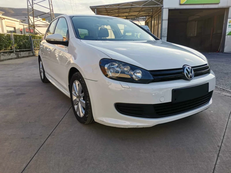 VW Golf 1.6tdi, снимка 3 - Автомобили и джипове - 47477114