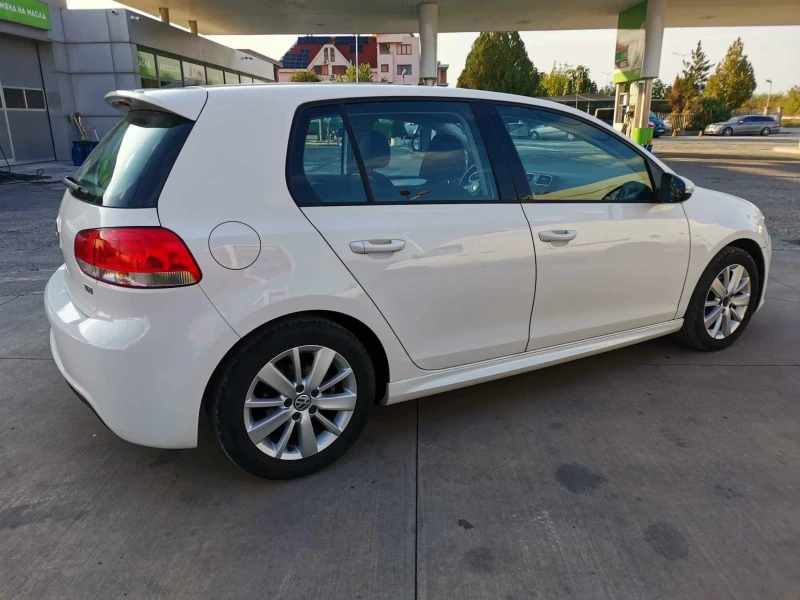 VW Golf 1.6tdi, снимка 4 - Автомобили и джипове - 47477114