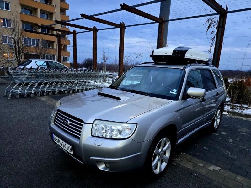 Subaru Forester 2.5Gaz-Benzin  avtomat  безупречно състояние , снимка 1 - Автомобили и джипове - 48563412