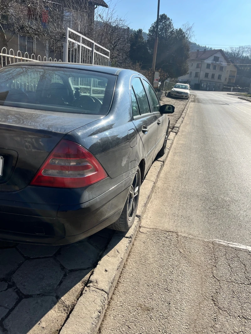 Mercedes-Benz C 200, снимка 5 - Автомобили и джипове - 49024318