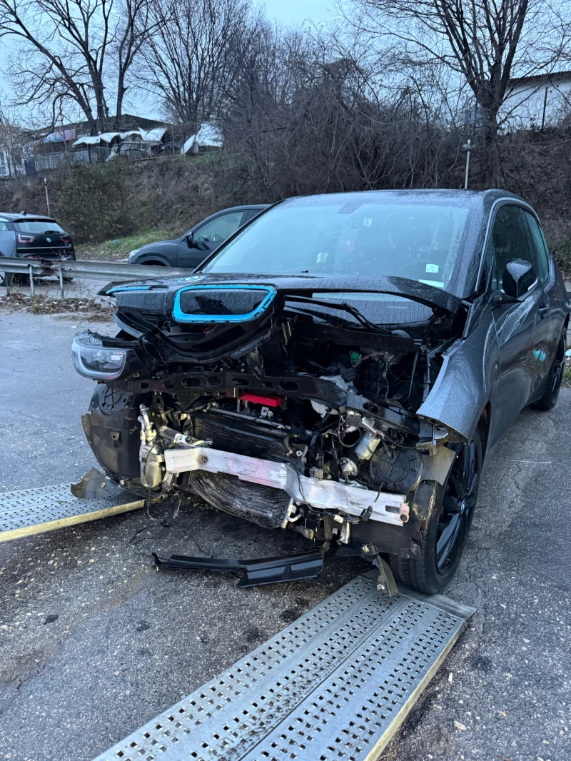 BMW i3, снимка 2 - Автомобили и джипове - 53331629