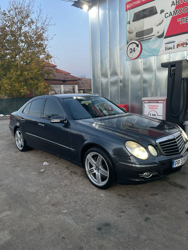 Mercedes-Benz E 320, снимка 3 - Автомобили и джипове - 52597001