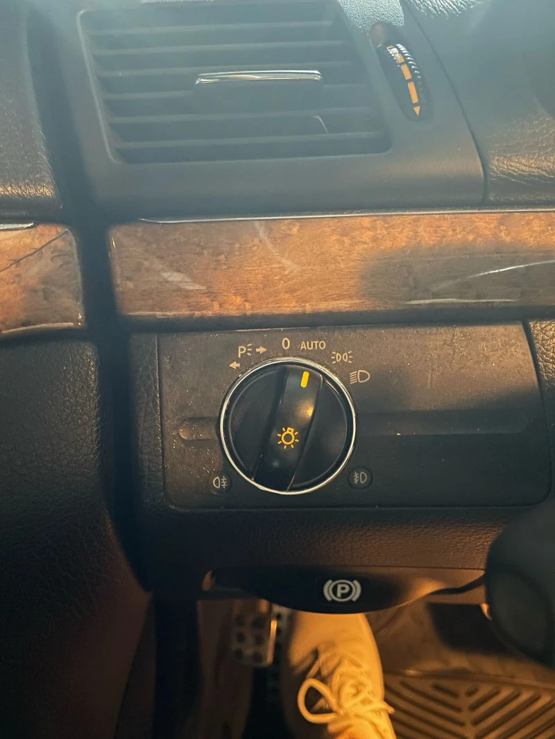 Mercedes-Benz E 320, снимка 6 - Автомобили и джипове - 52597001