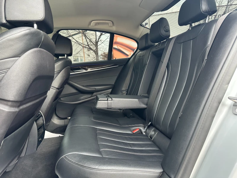 BMW 530 3.0d 249 к.с. XDrive/ГАРАНЦИЯ 6 МЕСЕЦА, снимка 9 - Автомобили и джипове - 52387069