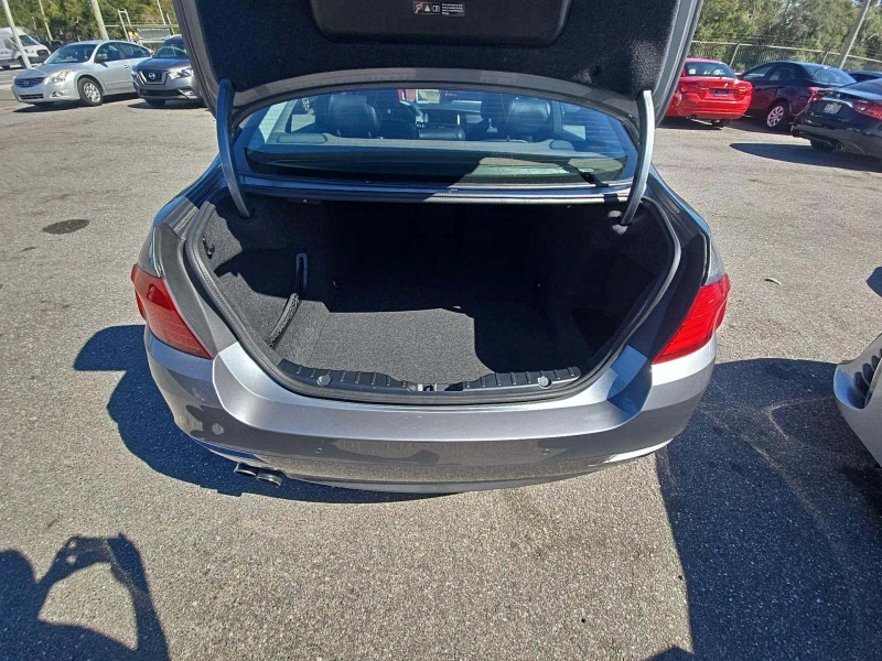 BMW 530 Xdrive, снимка 9 - Автомобили и джипове - 52453505