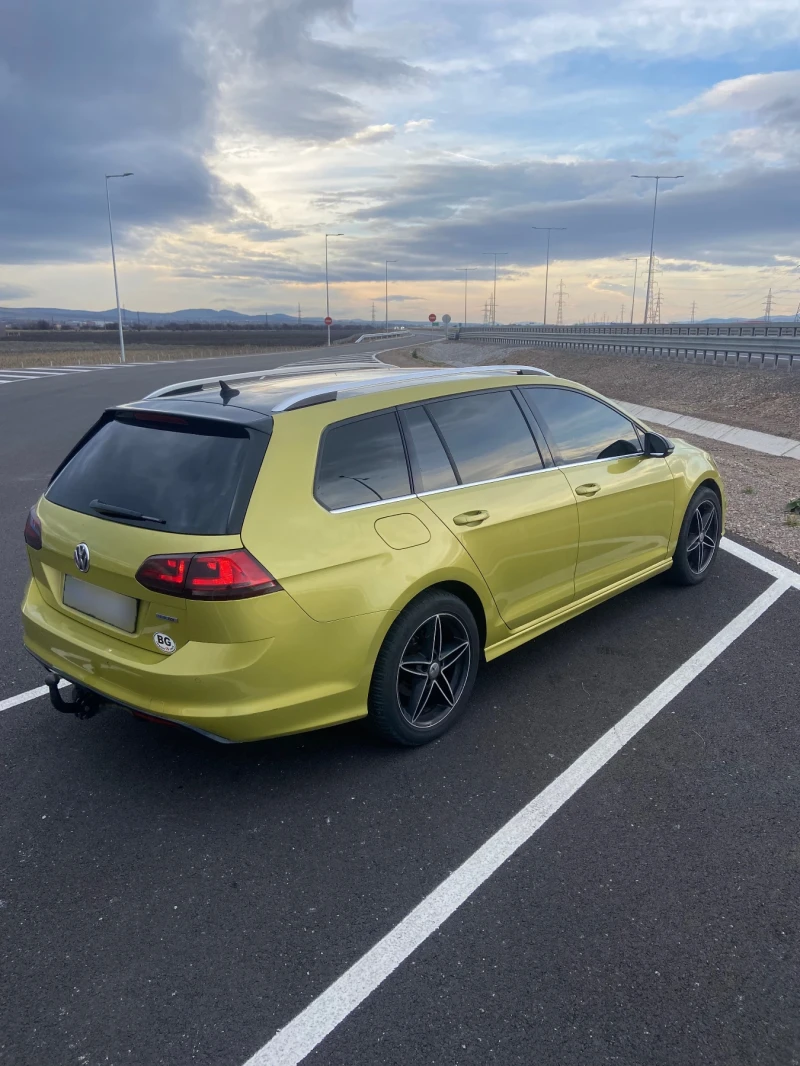 VW Golf Variant R-Line 1.6TDI, снимка 2 - Автомобили и джипове - 52540523