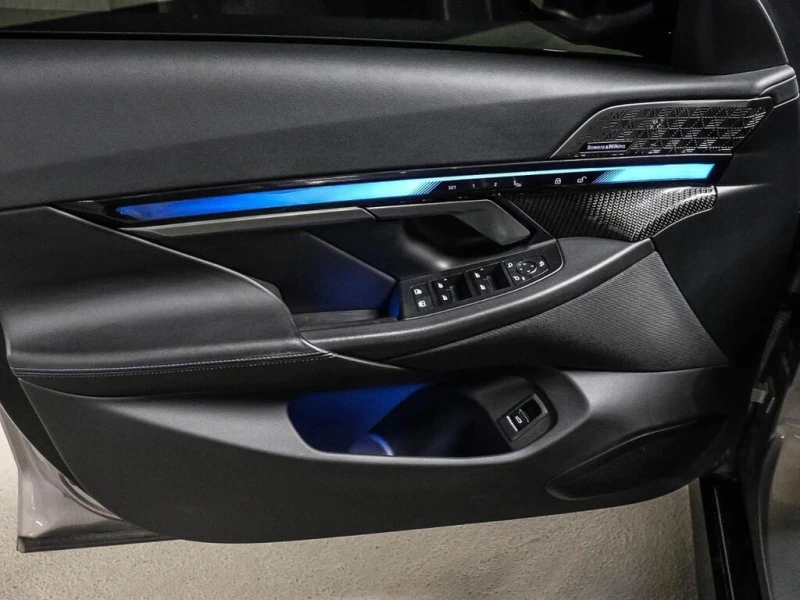 BMW i5 * M60 * CARFAX * ЦЕНА ДО БЪЛГАРИЯ, снимка 6 - Автомобили и джипове - 52667278