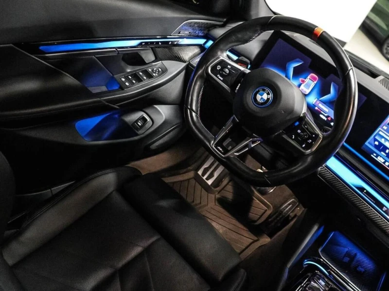 BMW i5 * M60 * CARFAX * ЦЕНА ДО БЪЛГАРИЯ, снимка 13 - Автомобили и джипове - 52667278