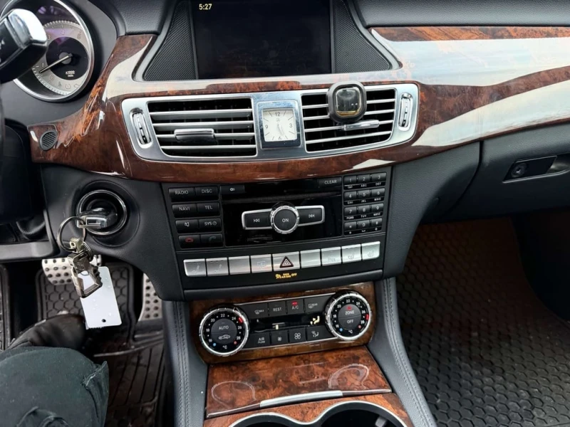 Mercedes-Benz CLS * CLS550 4 MATIC * CARFAX * ЦЕНА ДО БГ, снимка 13 - Автомобили и джипове - 53154971