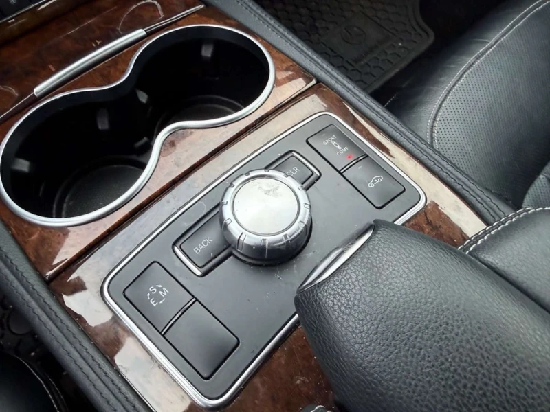 Mercedes-Benz CLS * CLS550 4 MATIC * CARFAX * ЦЕНА ДО БГ, снимка 14 - Автомобили и джипове - 53154971