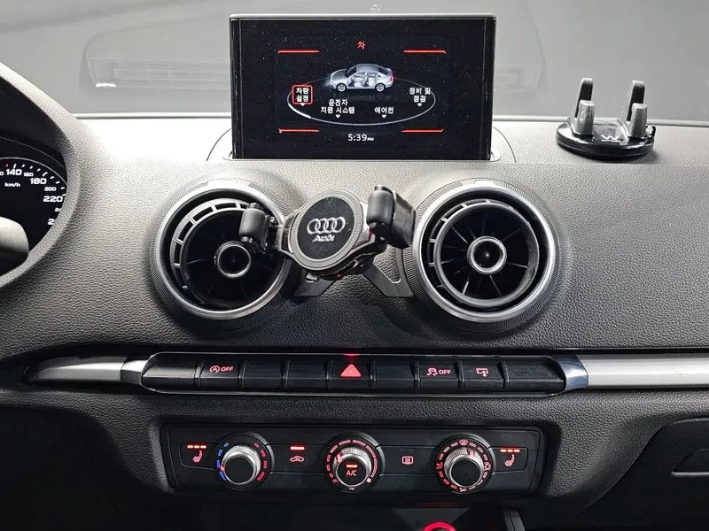 Audi A3 2.0 TDI - САМО 30% АВАНС, снимка 14 - Автомобили и джипове - 56114811