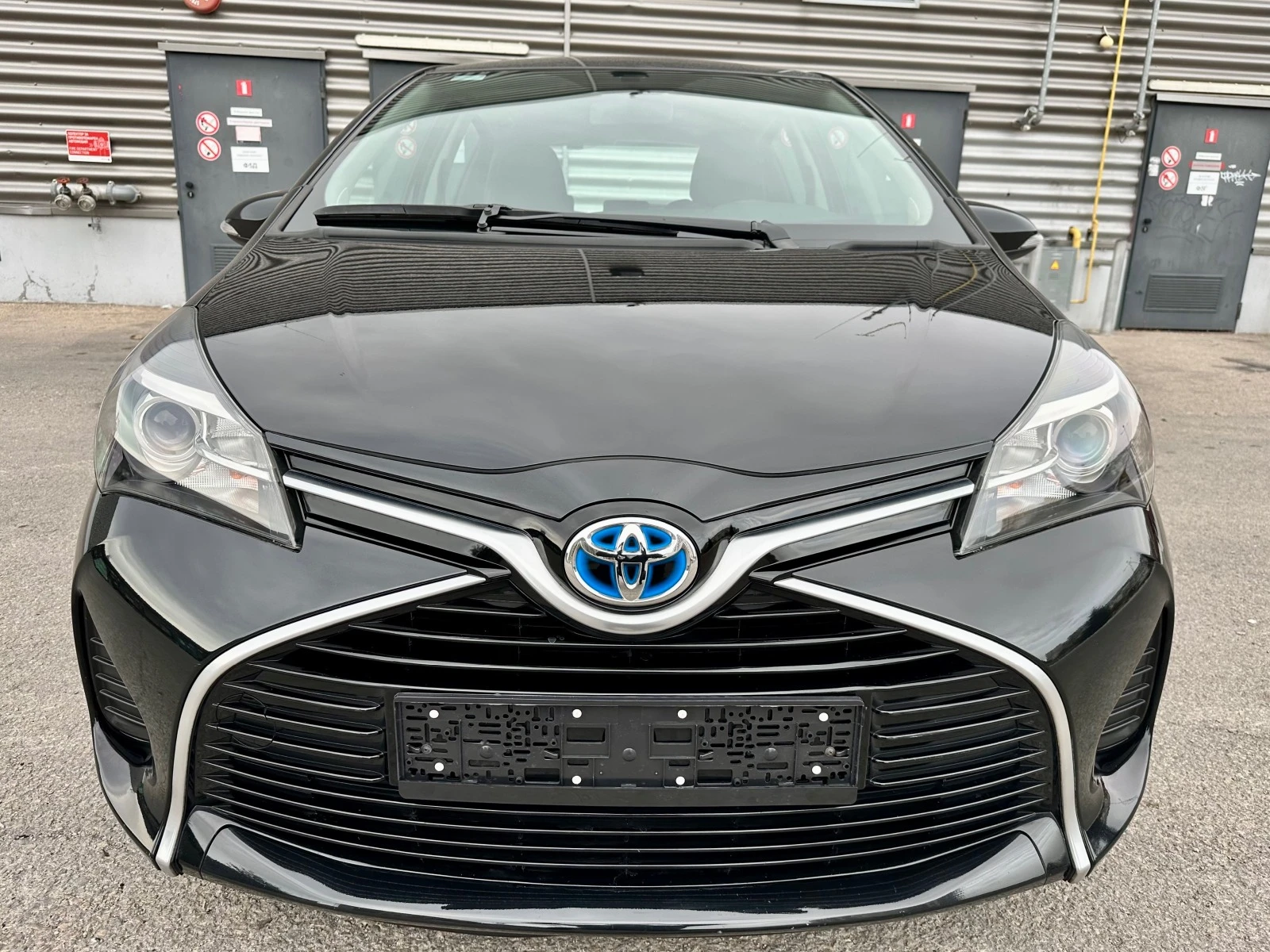 Toyota Yaris 1.5 I HYBRID - изображение 6