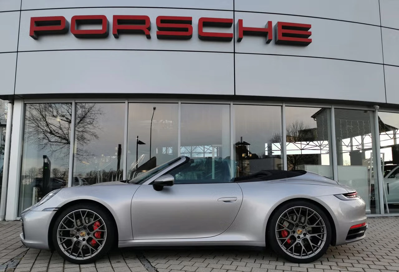 Porsche 911 Carrera 4S Cabriolet - изображение 6