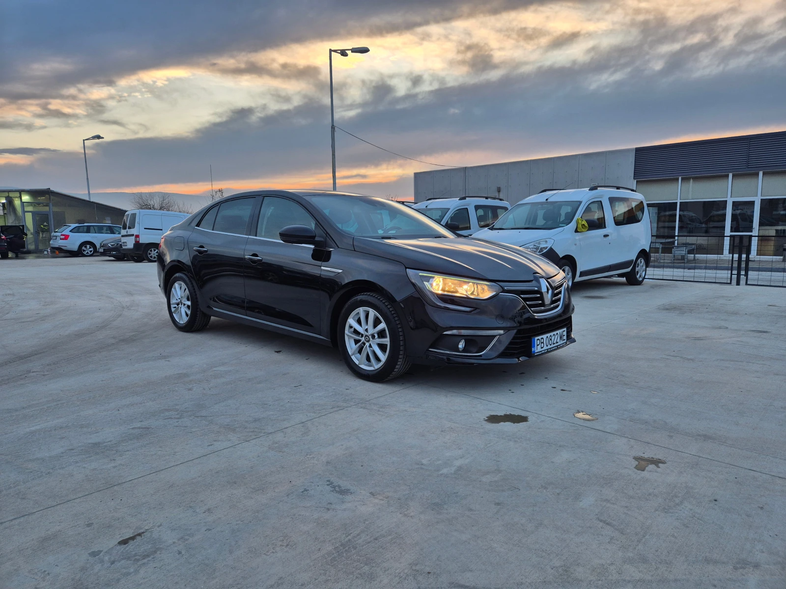 Renault Megane SEDAN INTENS 1.5 DCI M/T - изображение 7