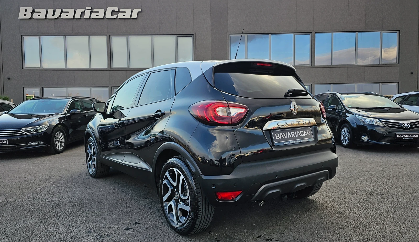 Renault Captur * Bose Edition* Aut.* Full LED* Keyless GO* Kamera - изображение 8