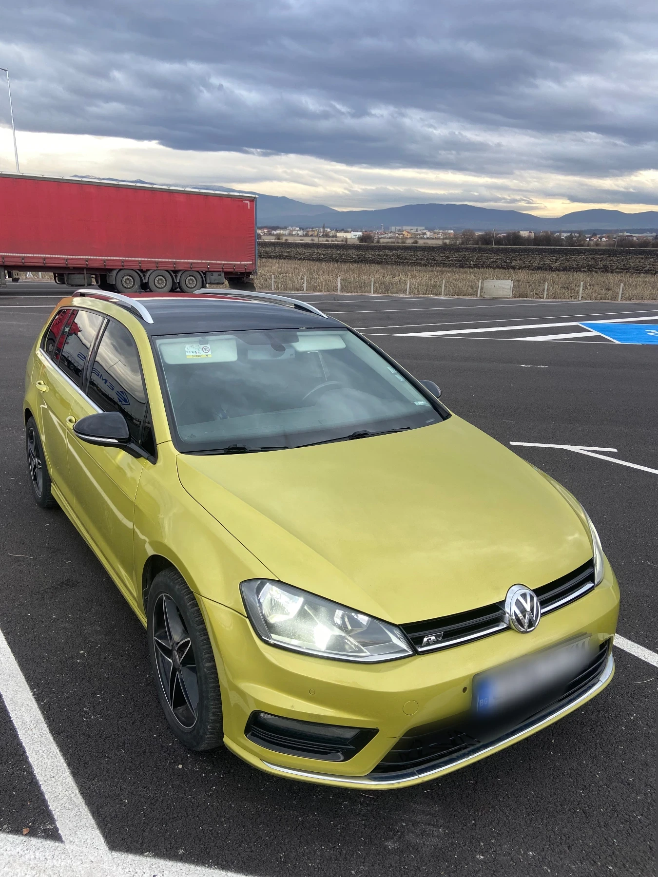 VW Golf Variant R-Line 1.6TDI - изображение 4