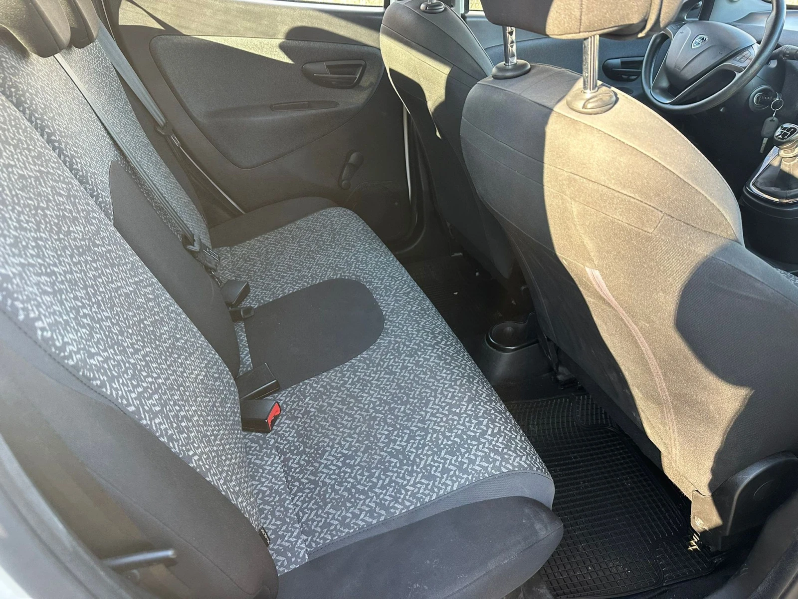 Lancia Ypsilon 1, 200GPL EURO6 | Mobile.bg � ����������� 11