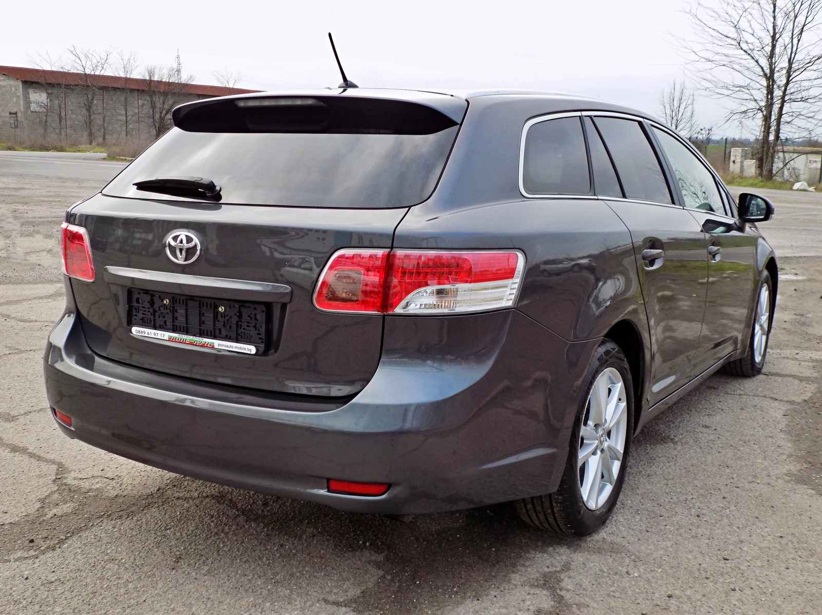 Toyota Avensis 2.2D-4D/126 к.с./NAVI/2011г. - изображение 4