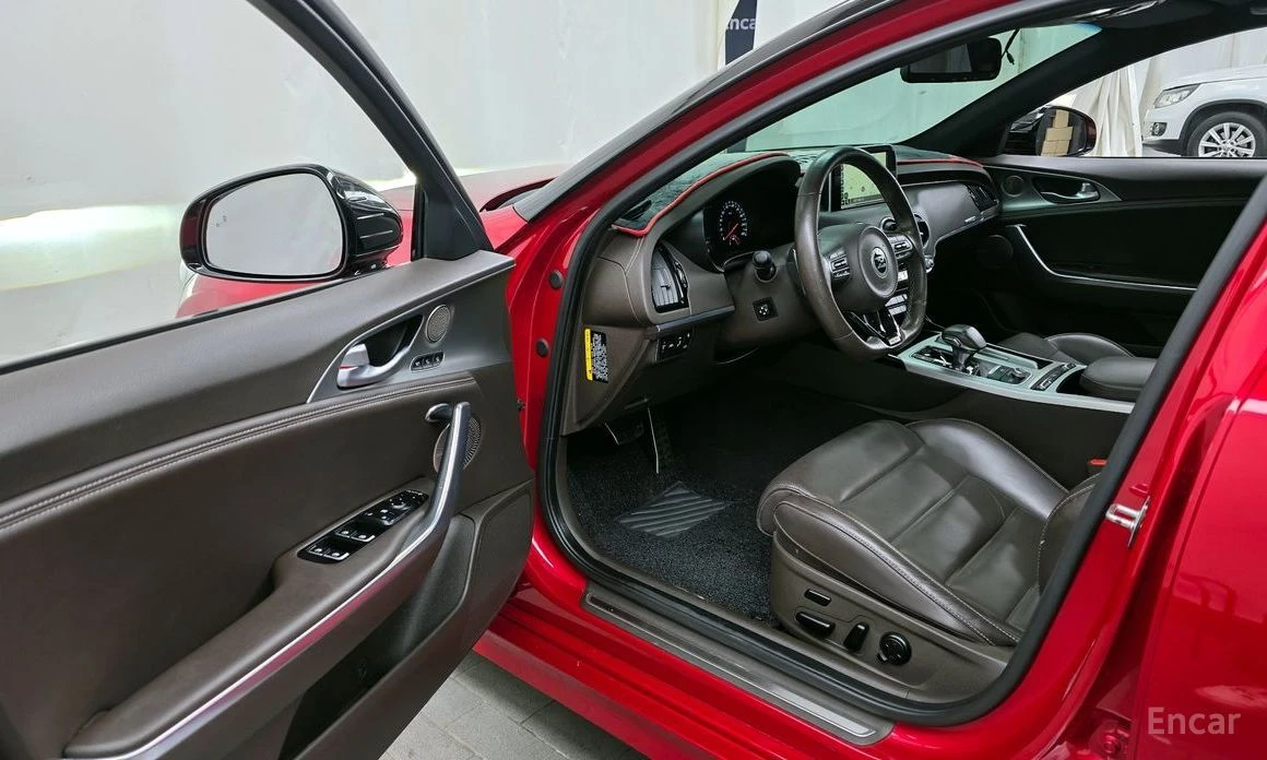 Kia Stinger, снимка 10 - Автомобили и джипове - 53801737