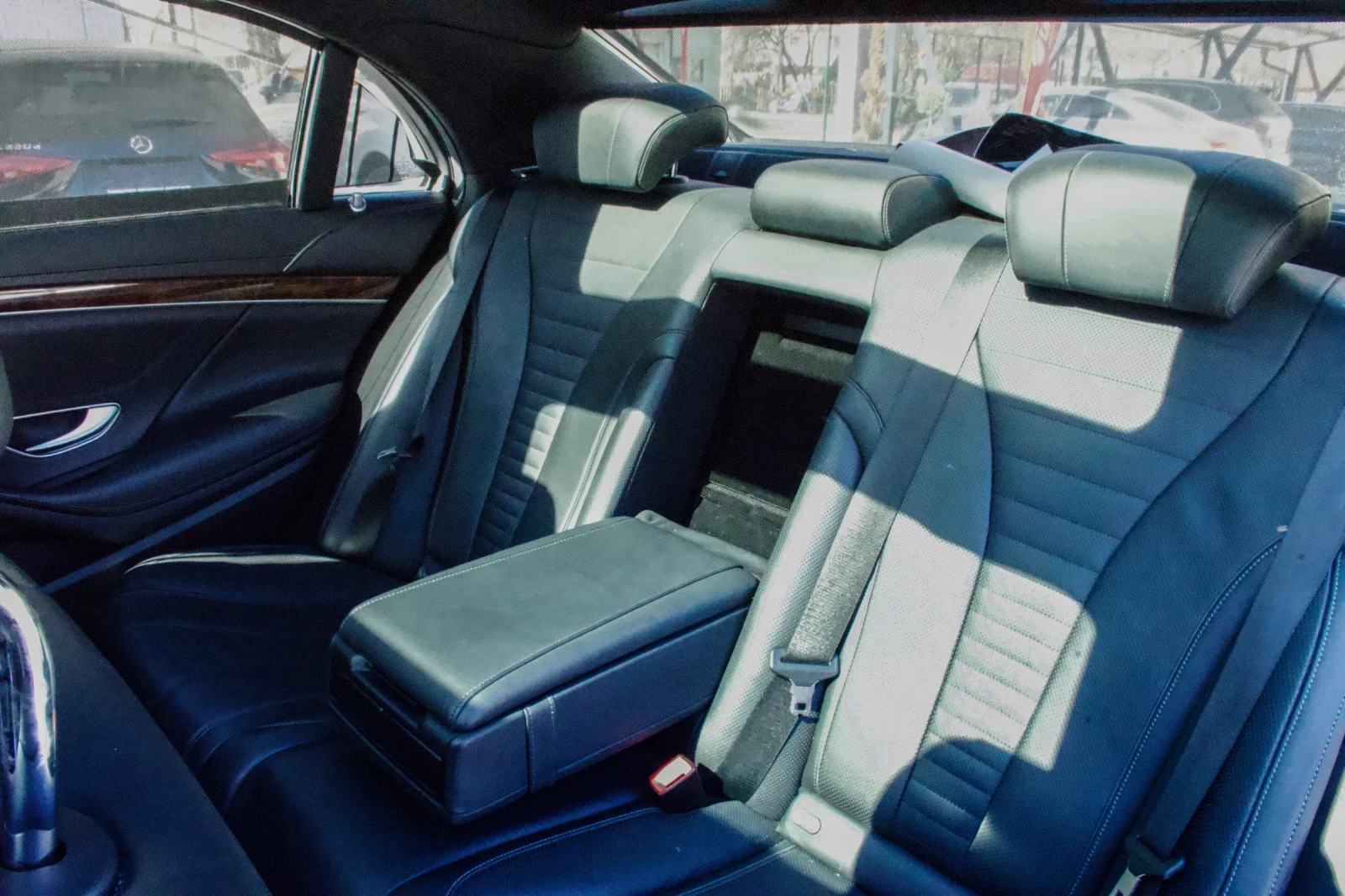 Mercedes-Benz S 550 4MATIC | V8 BITURBO | AMG | FULL | BURM | PANO, снимка 13 - Автомобили и джипове - 53836607