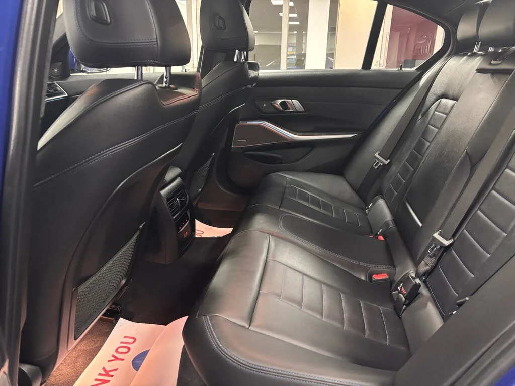 BMW 330 i XDRIVE* MPACK* HARMAN/KARDON* HEAD-UP* ШИБИДАХ, снимка 17 - Автомобили и джипове - 53905816